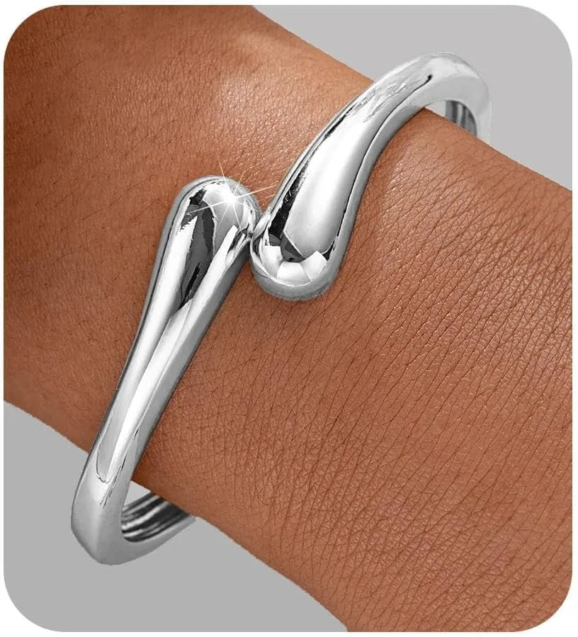 Asterly™ Fluid Wave Cuff