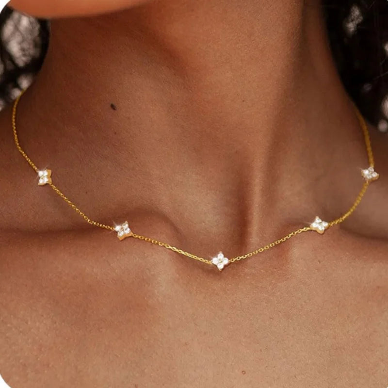 Asterly™ Petite Clover Luxe Necklace
