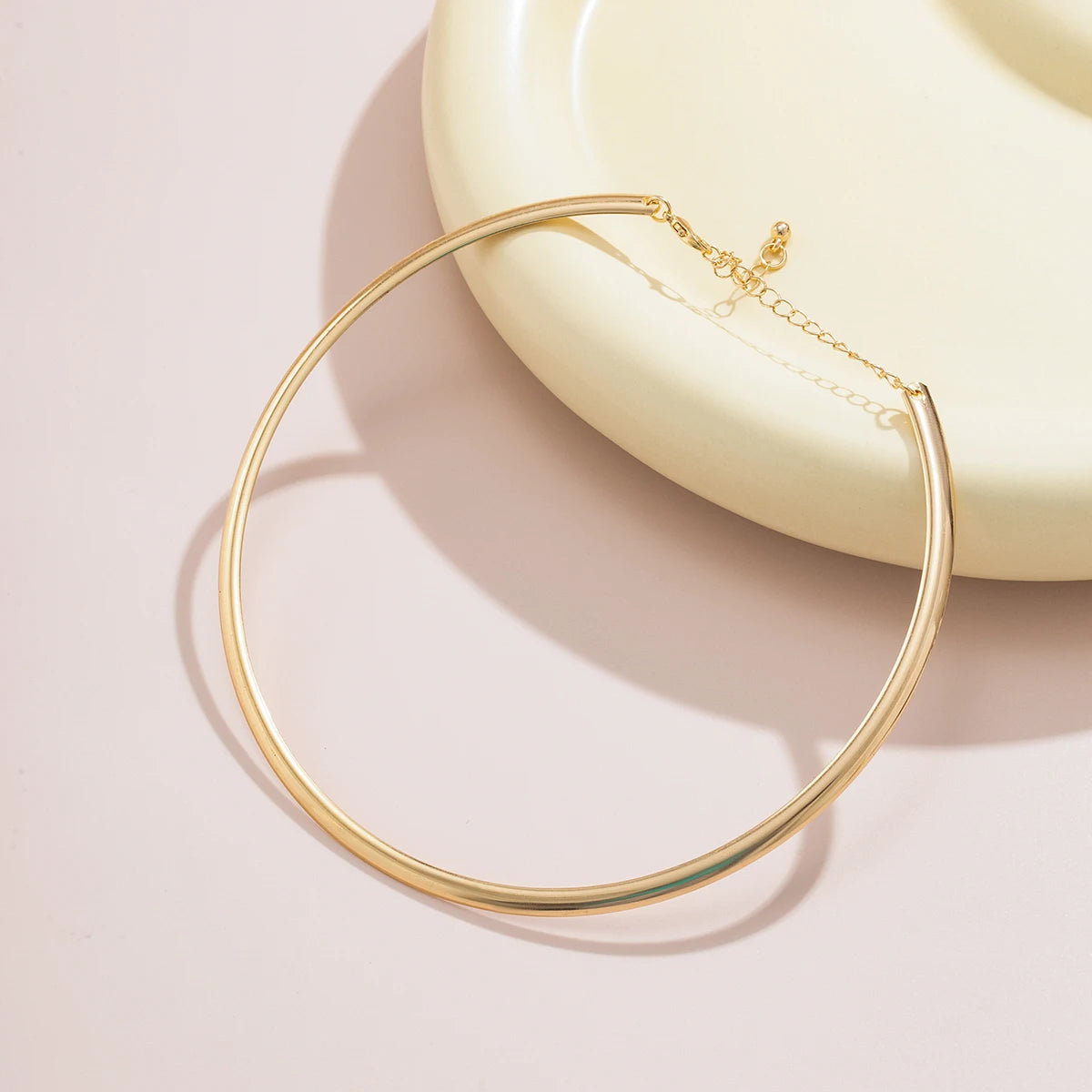 Asterly™ Sleek Curve Choker