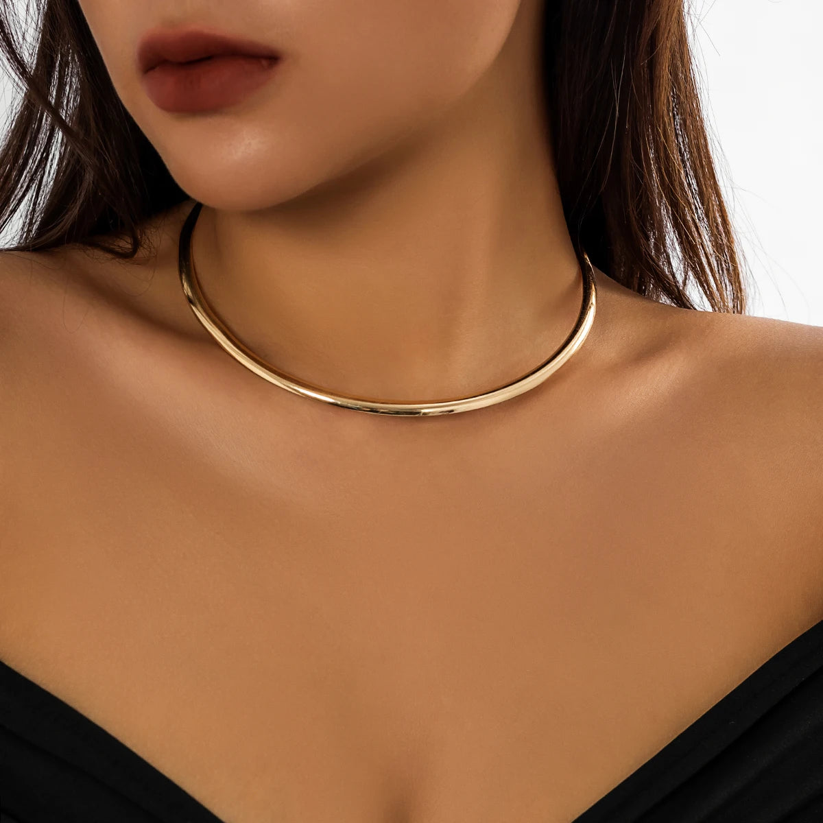 Asterly™ Sleek Curve Choker