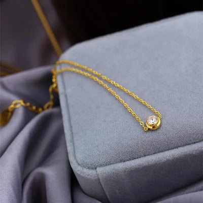 Asterly™ Single Crystal Halo Bracelet